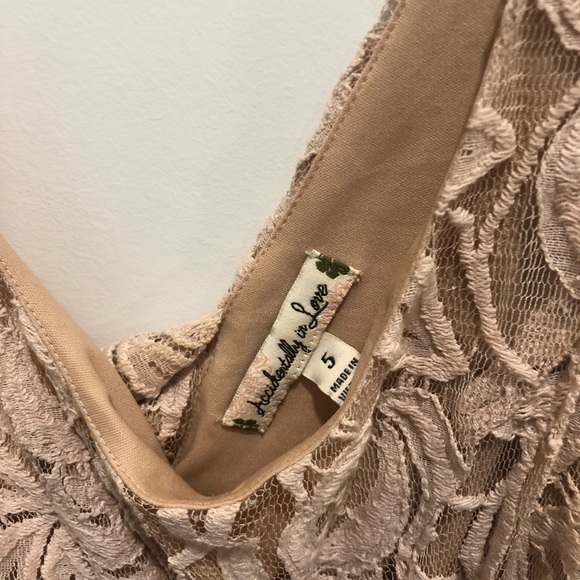 Dress - Picture 4 of 5